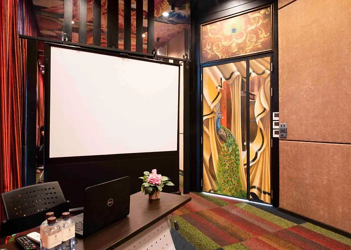 Dhevi Hotel